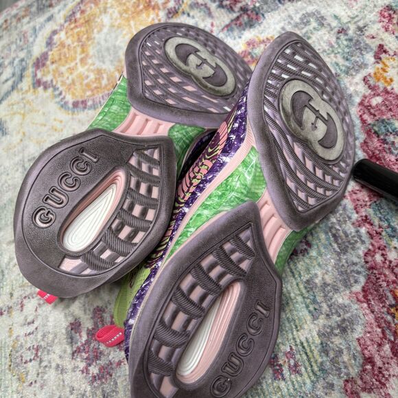 Gucci Run Knit Sneakers - Picture 4 of 11